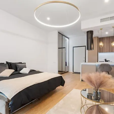 Business Panorama Loft 5star Location, Queen Beds Apartment