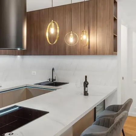 Business Panorama Loft 5star Location, Queen Beds *