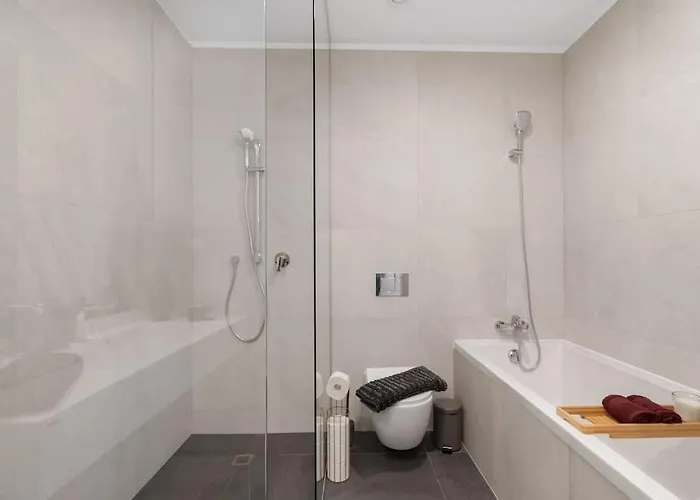 Business Panorama Loft 5star Location, Queen Beds * Bucharest