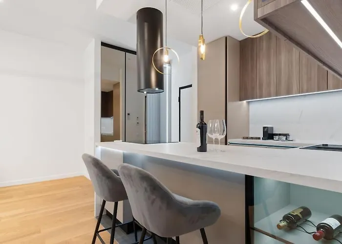 Apartment Business Panorama Loft 5star Location, Queen Beds *