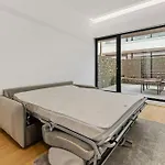Business Panorama Loft 5star Location, Queen Beds Apartment *