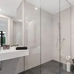 Business Panorama Loft 5star Location, Queen Beds Apartment *